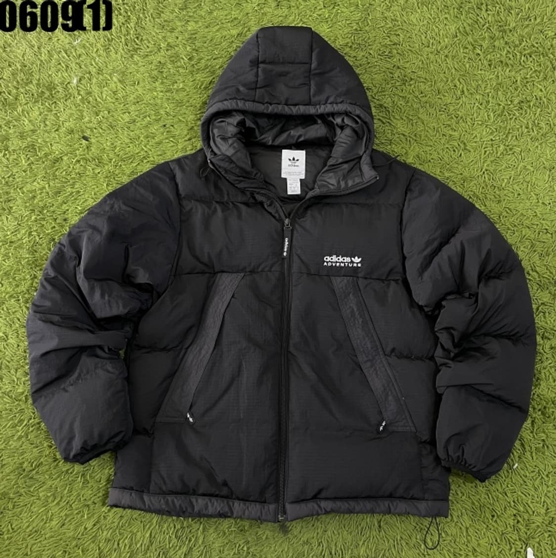 아디다스 패딩 상품이미지1