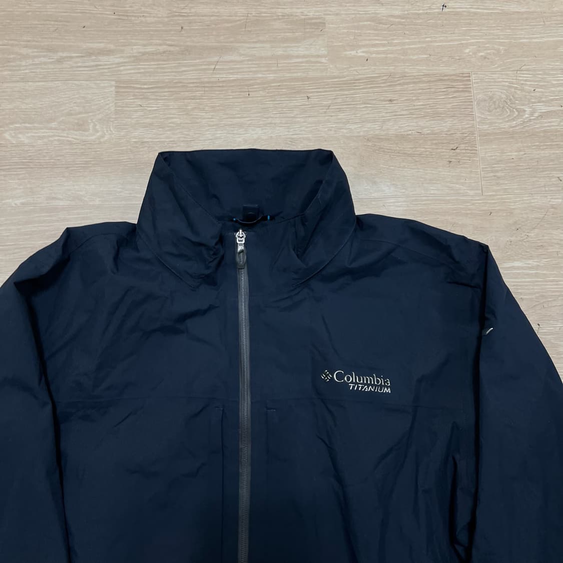 컬럼비아 티타늄 옴니테크 바람막이 자켓 상품이미지2