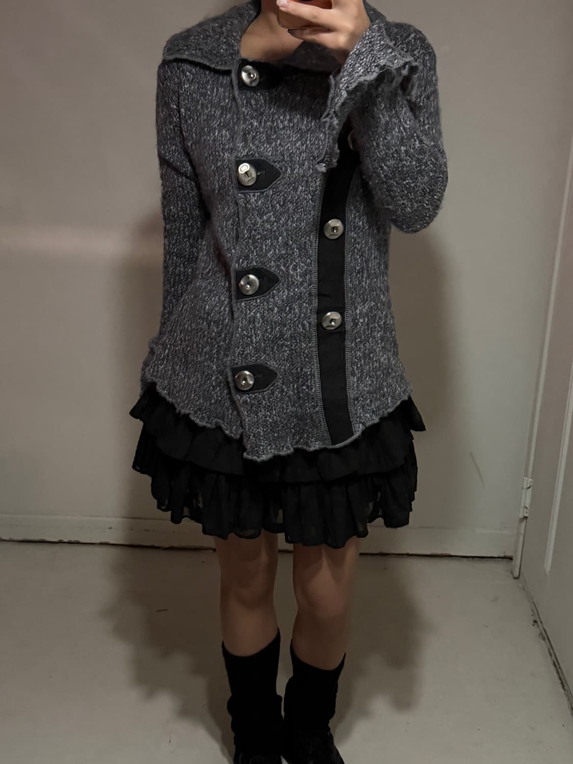 일본빈티지 실버 버튼 헤어리 니트자켓 상품이미지1