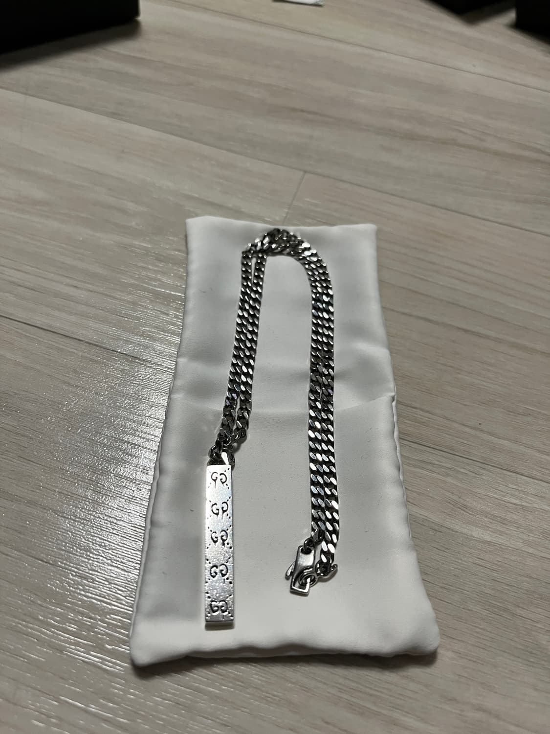 구찌 고스트 바 펜던트 목걸이 상품이미지4