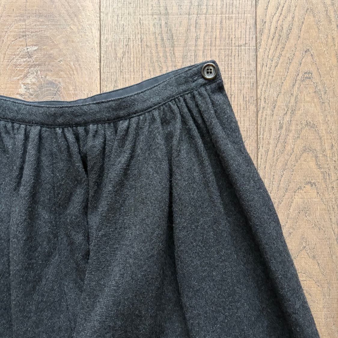 Shirring Volume Wool Skirt 상품이미지4