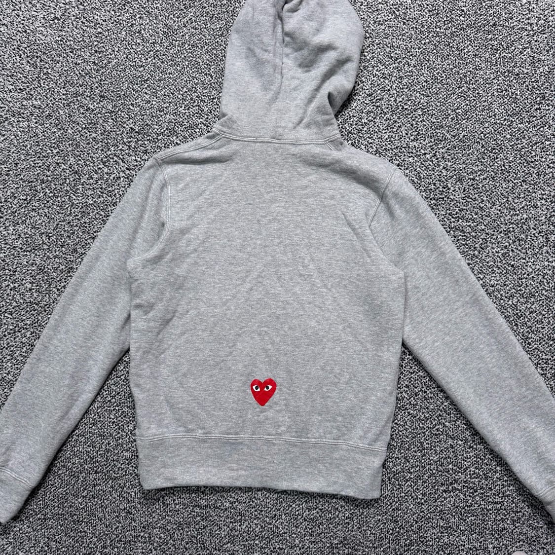 Name : 꼼데가르송 시그니처 미드로고 그레이컬러 후드티 :)  상품이미지2