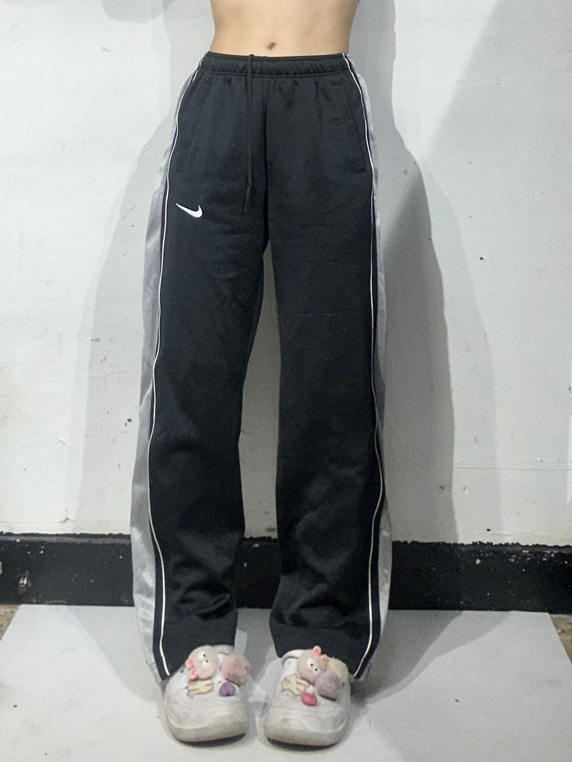 나이키 블랙 와이드 그레이 사이드 라인 추리닝 바지 M 상품이미지2
