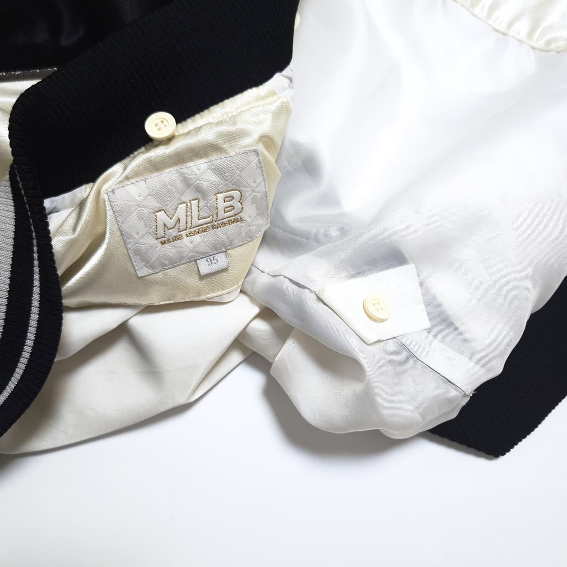 MLB 00s 시카고 화이트삭스 사틴 바시티 자켓 상품이미지7