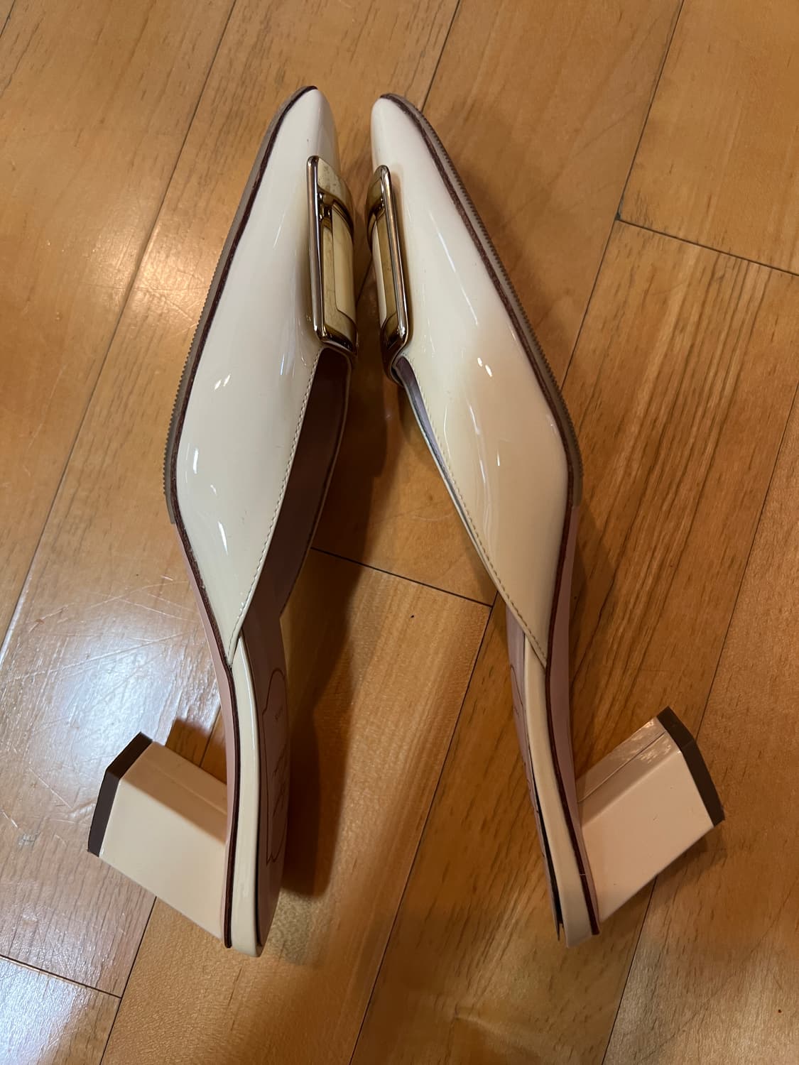 로저비비에 아이보리 뮬 35 상품이미지3