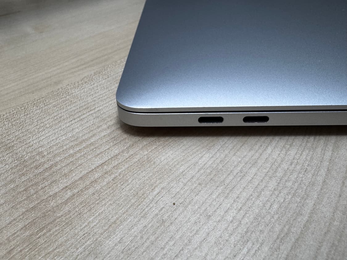 M1 맥북 프로 13인치 실버 터치바 상품이미지3