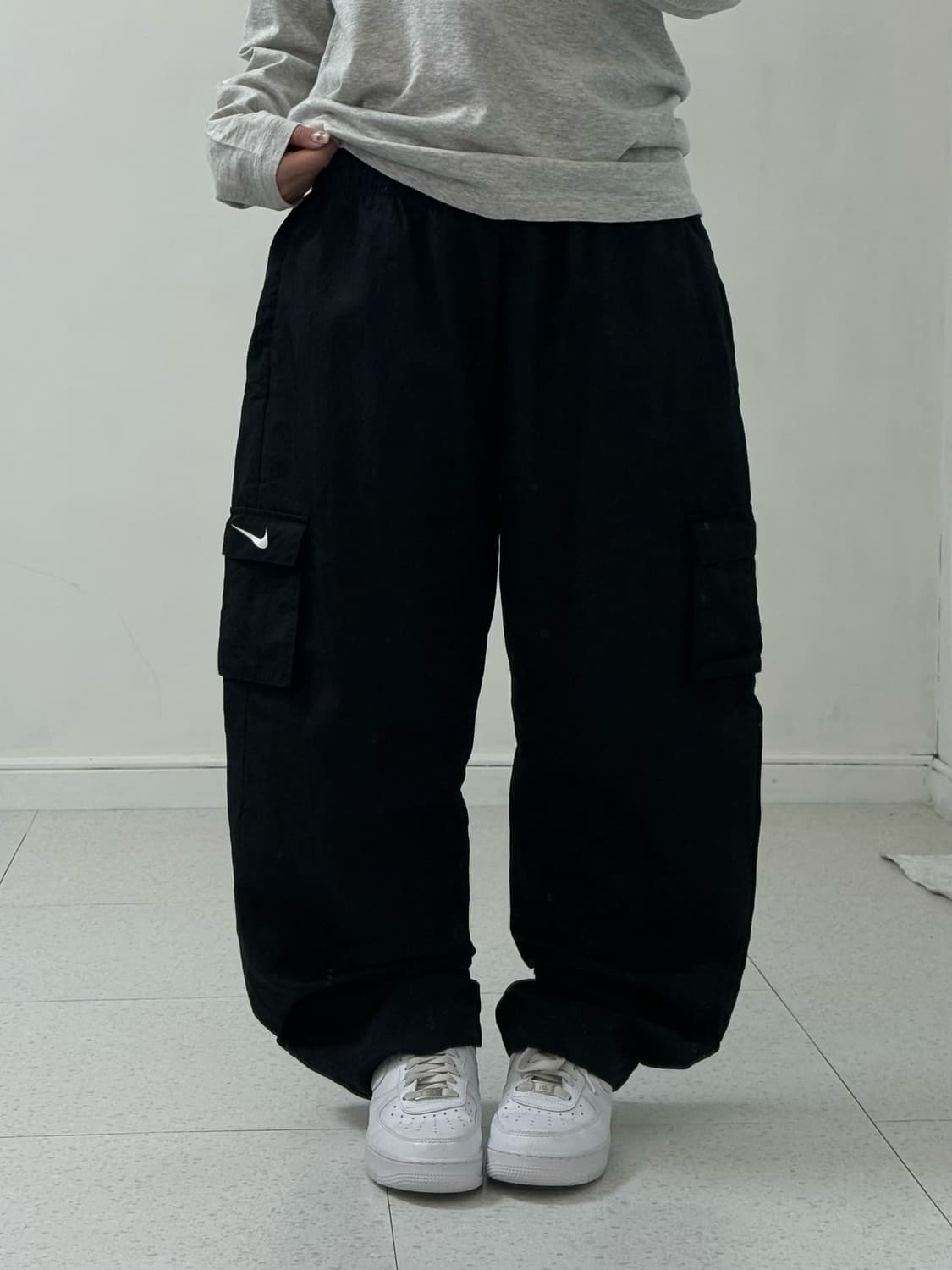 나이키 블랙 카고팬츠 상품이미지1