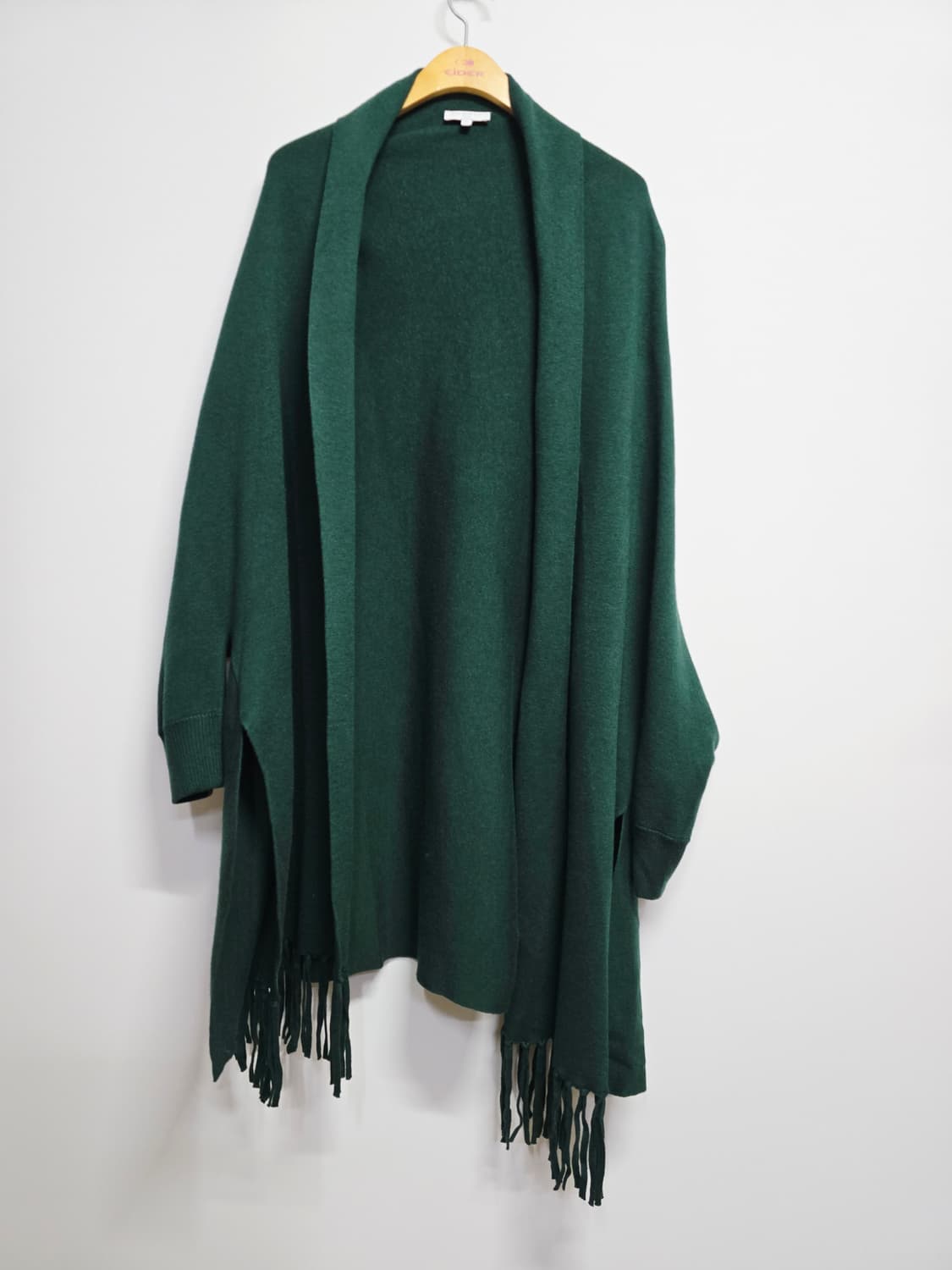 산드로 케이프 그린색상 니트 숄 가디건 프린지 장식 상품이미지1