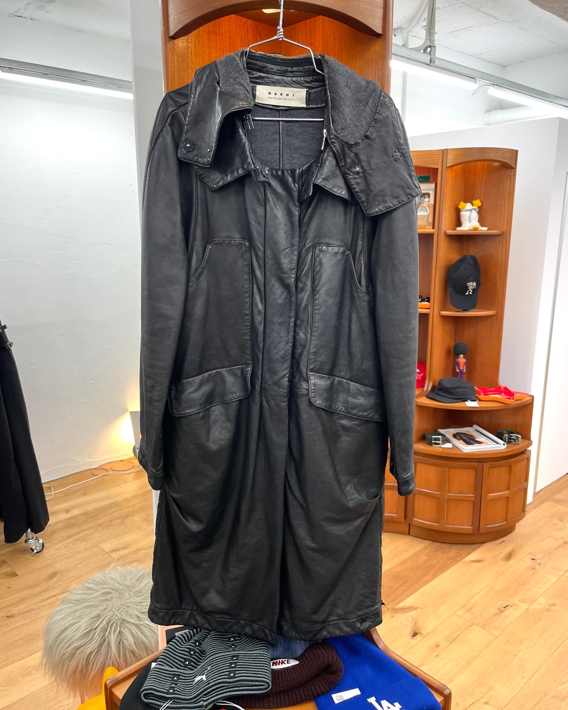 [38] 마르니 레더 후드 코트 상품이미지5