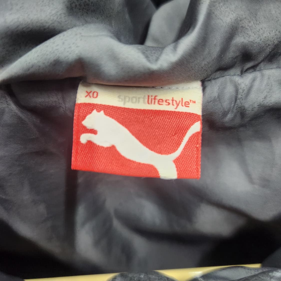 푸마 로고 경량 구스다운 스트링 후드패딩 L 상품이미지5