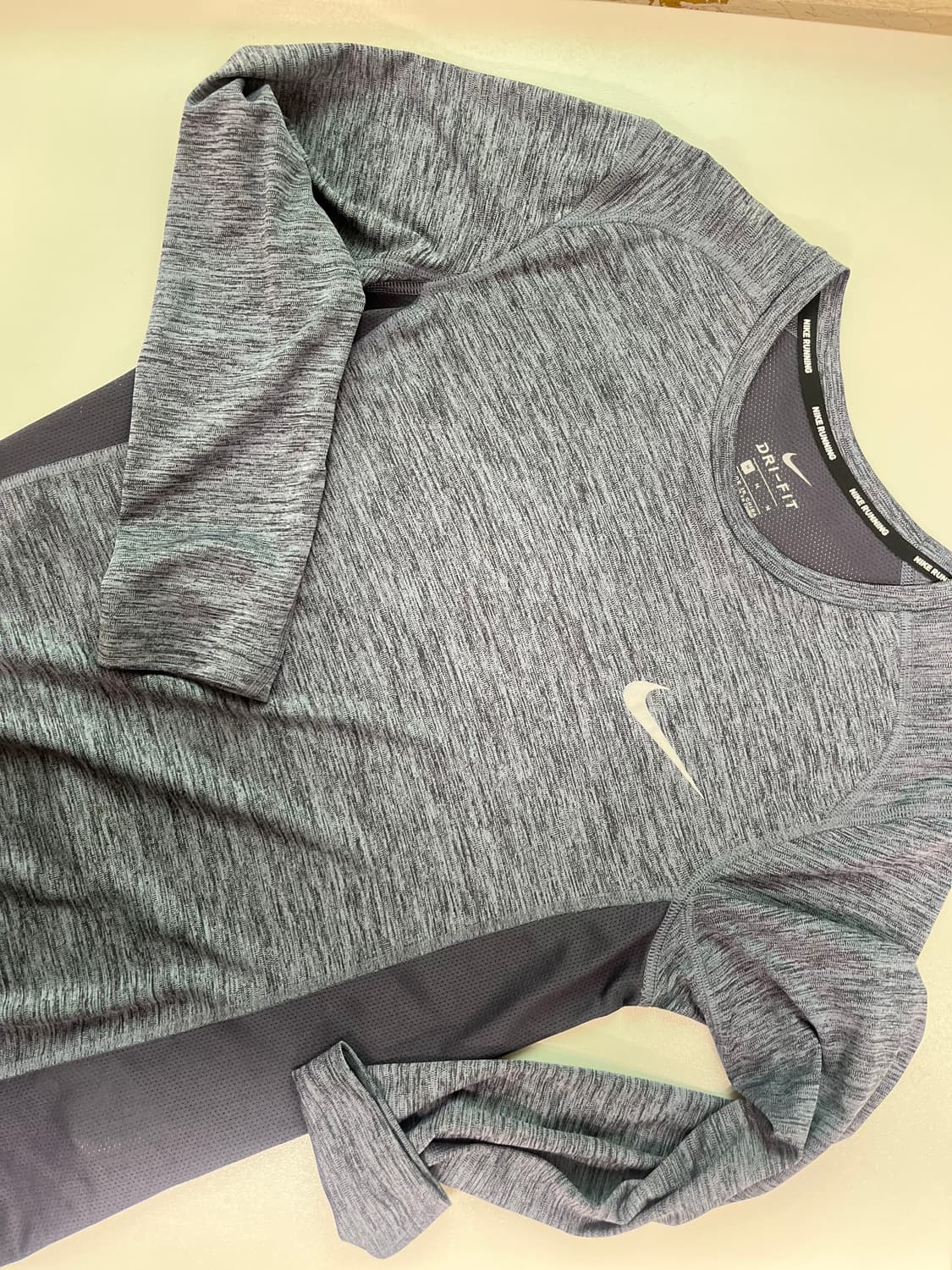 [M] 나이키 러닝 롱슬리브 그레이 상품이미지1