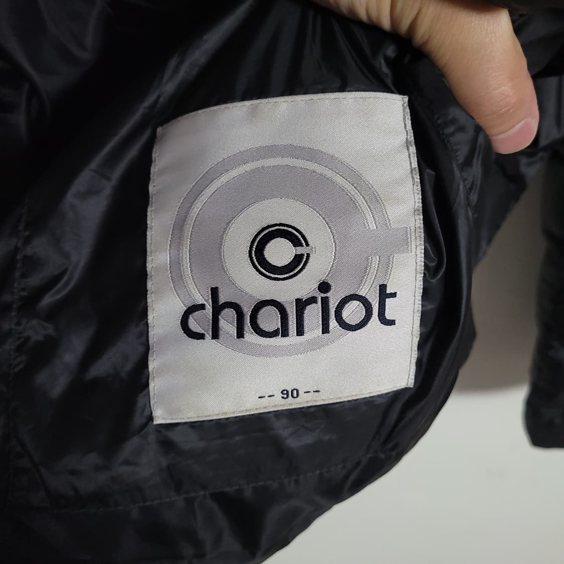 (90) 채리엇 블랙 여성 롱 패딩 코트 구스다운 상품이미지3