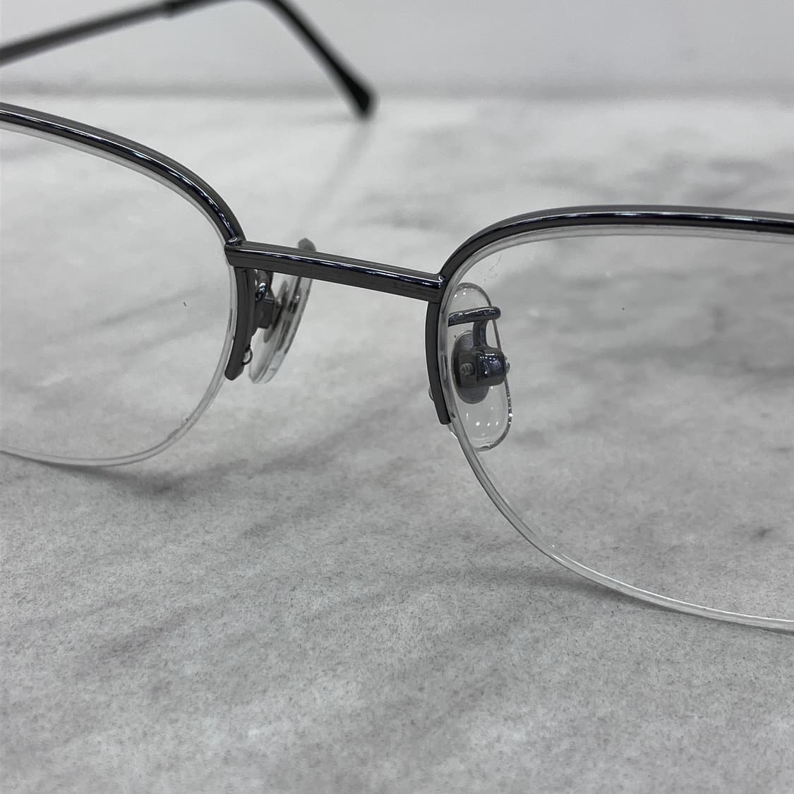 C72 EYESPAX 건메탈 소프트 스퀘어 반무테 안경 상품이미지5