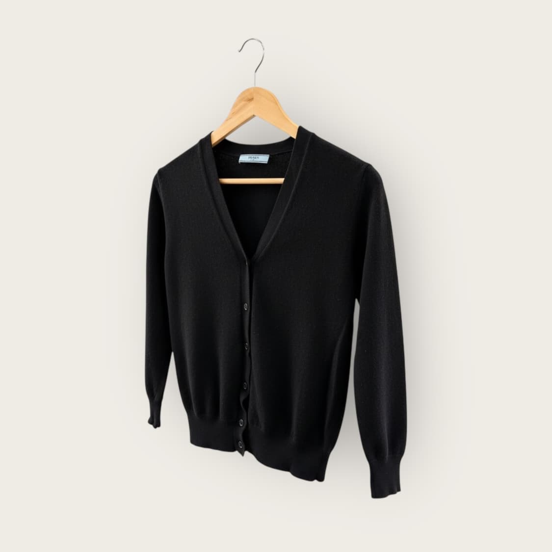 40/ 프라다 버진울 브이넥 가디건 상품이미지1