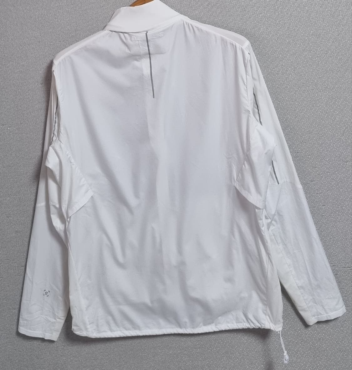 M (66) 룰루레몬 화이트 기능성 바람막이 집업 상품이미지3