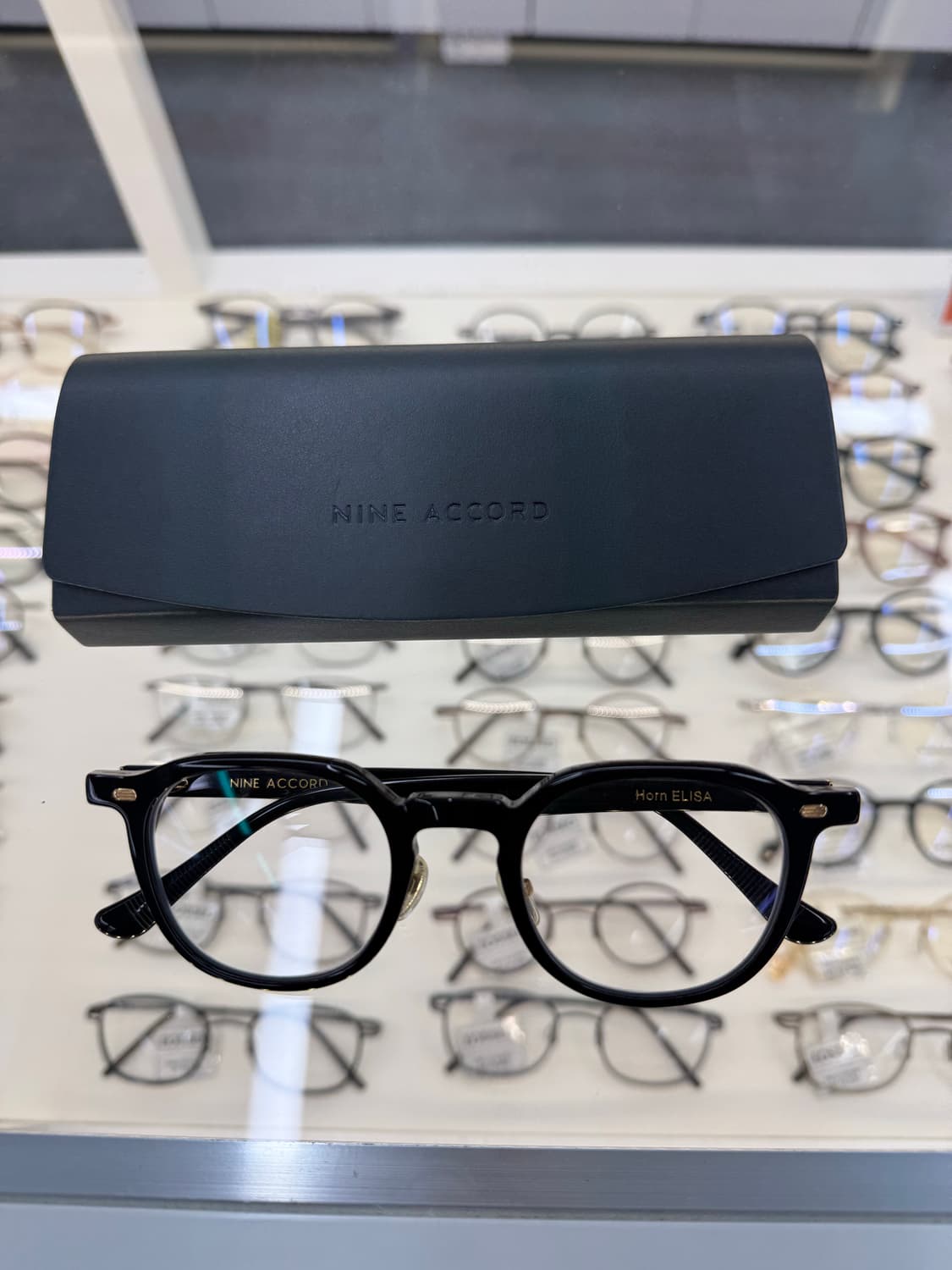 나인어코드 현빈 안경테(horn ELISA) 상품이미지5