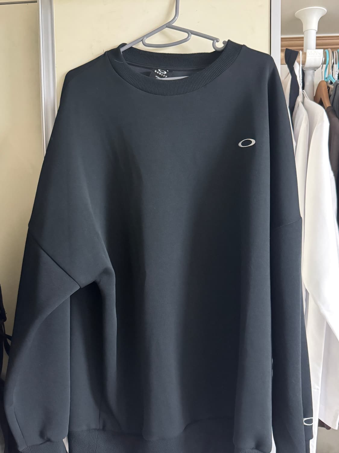 오클리 맨투맨 판매 합니다  상품이미지1