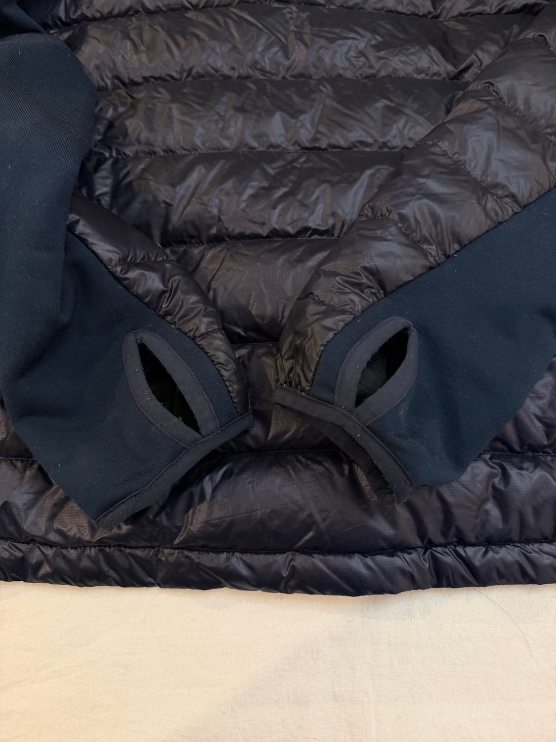 캐나다구스 하이브릿지 하이브리지 초 경량패딩 네이비 상품이미지5