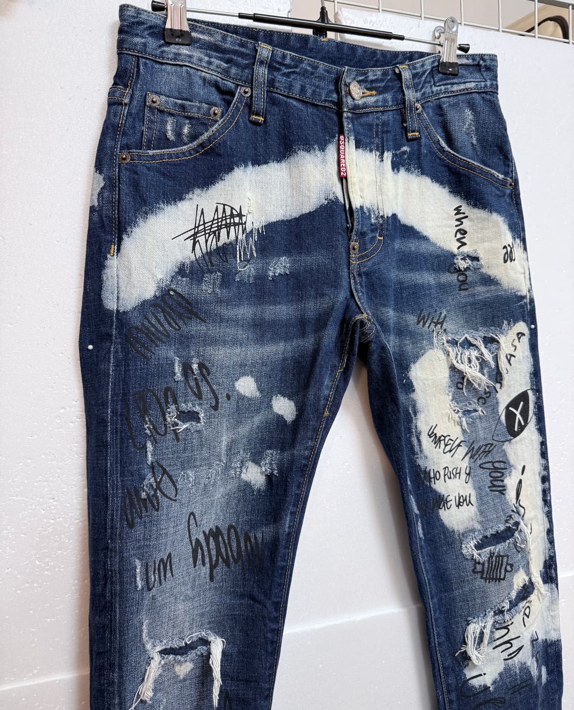 DSQUARED2 디스퀘어드2 그래피티 디스트로이드 슬림 데님 팬츠 46 상품이미지3