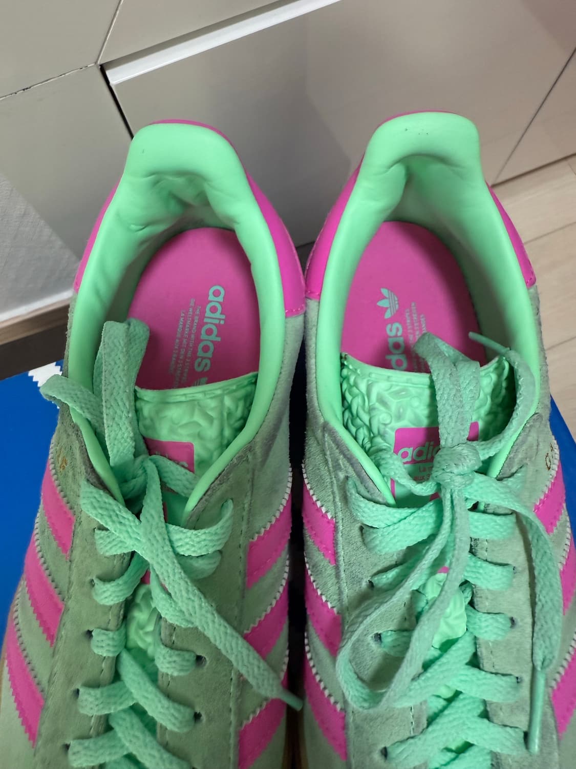 아디다스 가젤 볼드 스웨이드 240 민트 핑크 상품이미지1