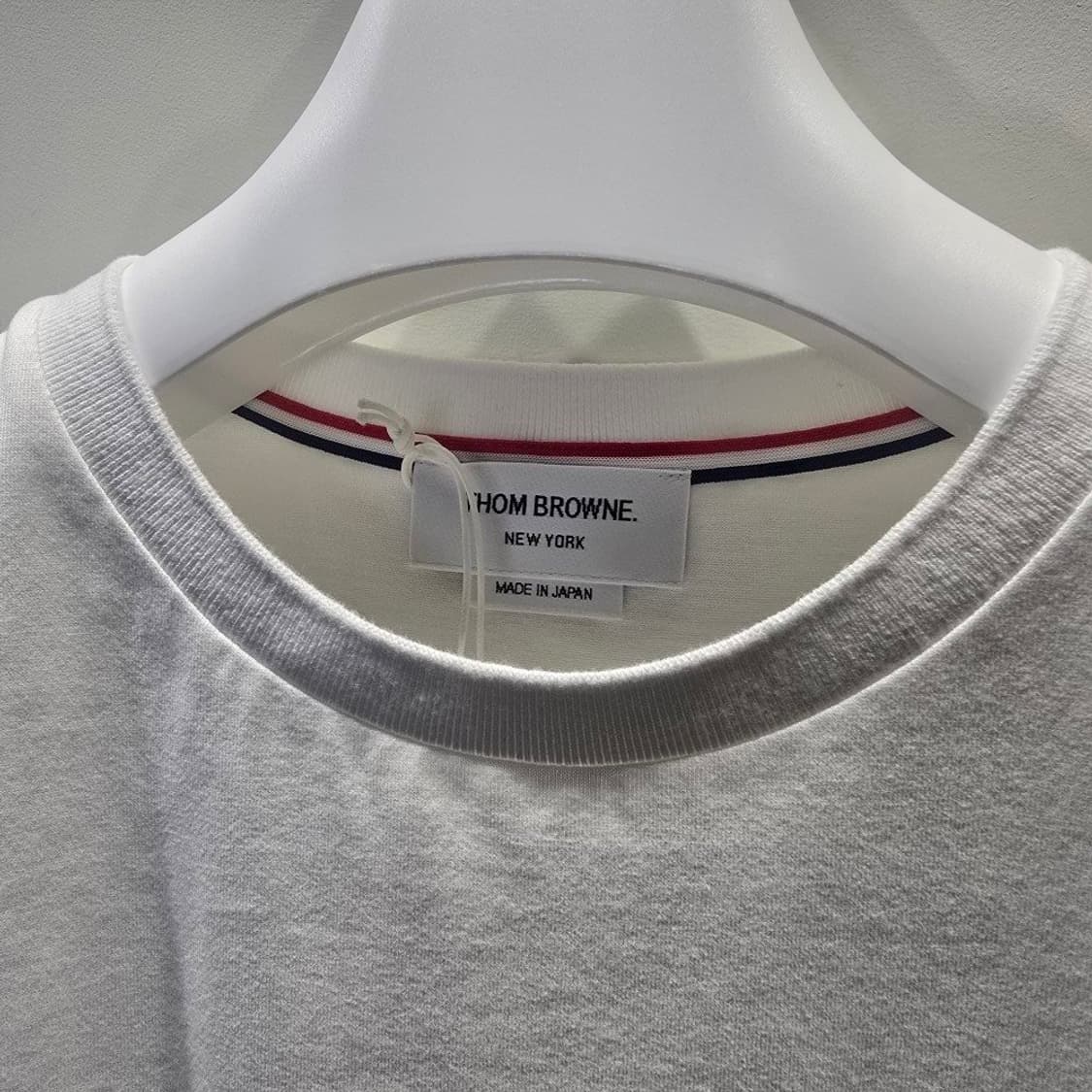 [정품] 톰브라운 저지 릴렉스드 사이드 슬릿 티셔츠 3 상품이미지4