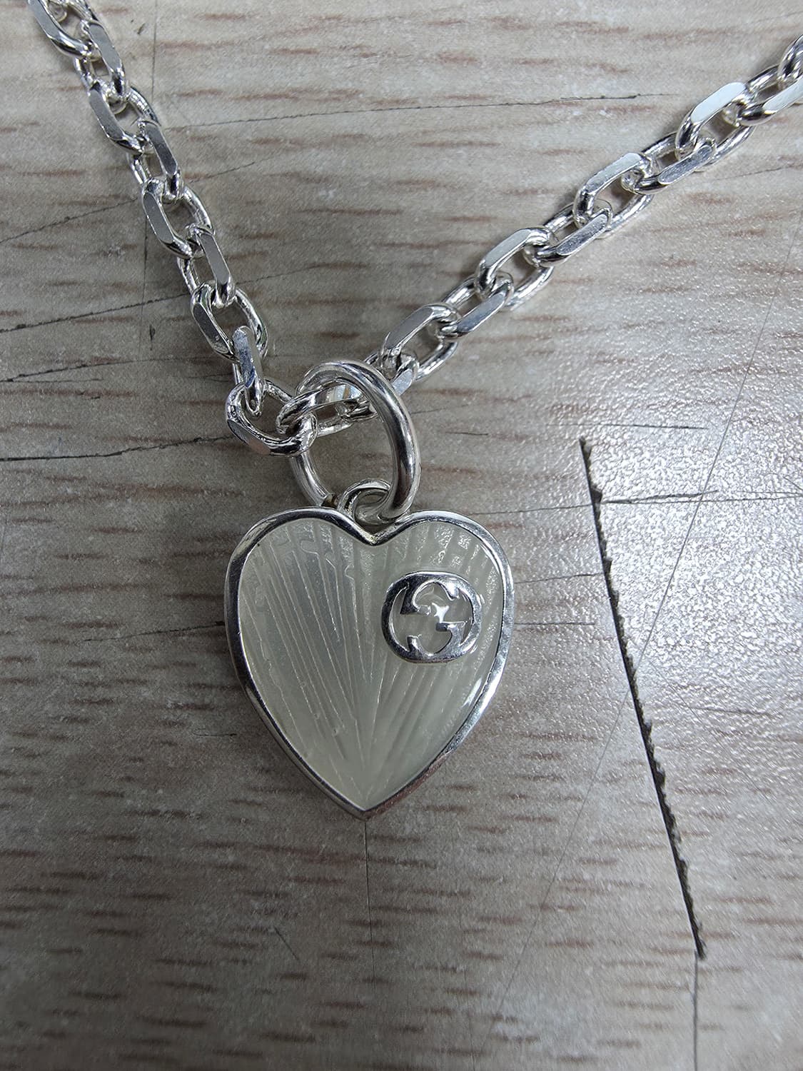 구찌 인터로깅 하트 목걸이 상품이미지1