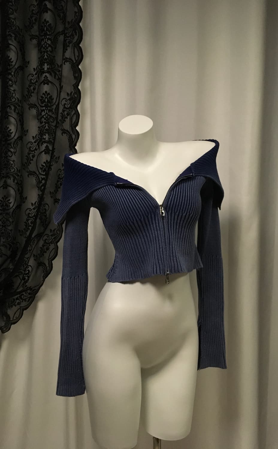 제이디드런던st 투웨이 지퍼 오프숄더 니트 집업 탑 워싱 블루 상품이미지3