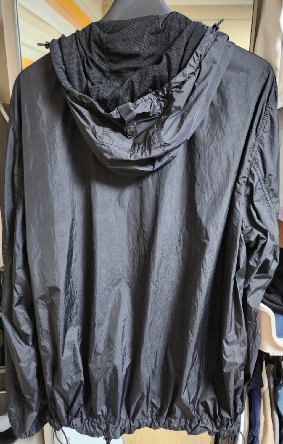 스톤아일랜드 24ss 크링클랩스 바람막이 상품이미지2