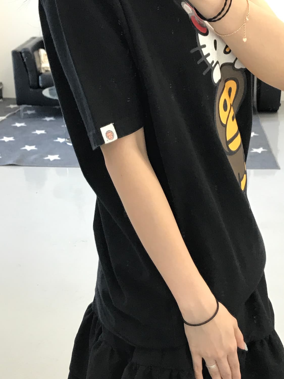 베이프 베이비마일로 X 헬로키티 블랙 반팔 상품이미지3