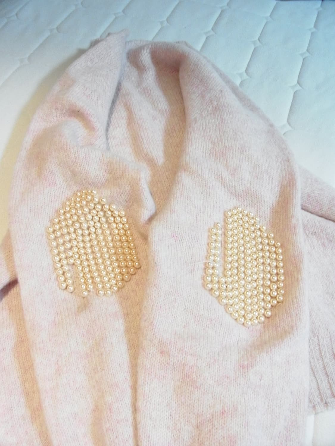 블레스 퍼 패치 니트 상품이미지1