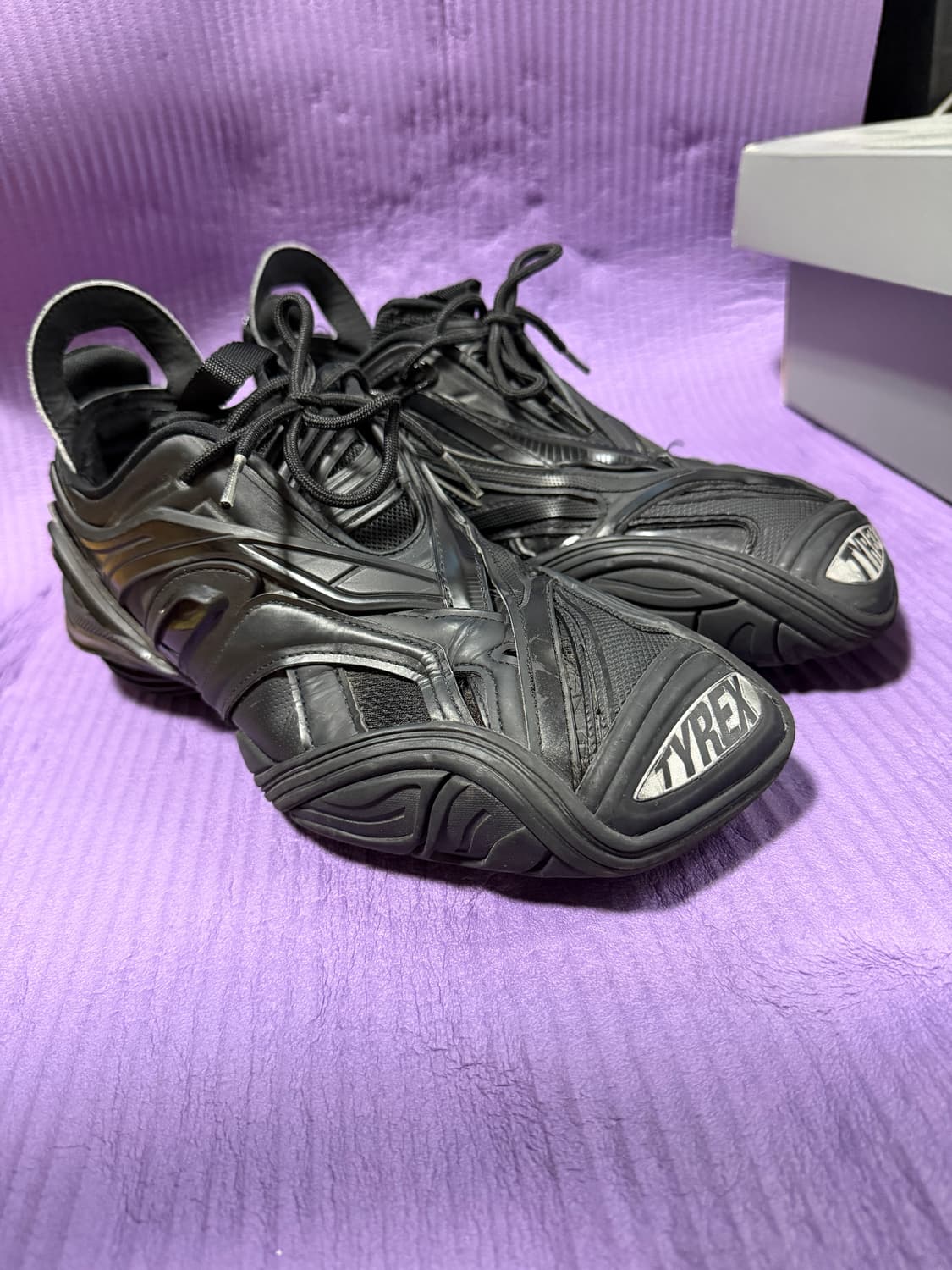 발렌시아가 타이렉스 42 270 상품이미지1