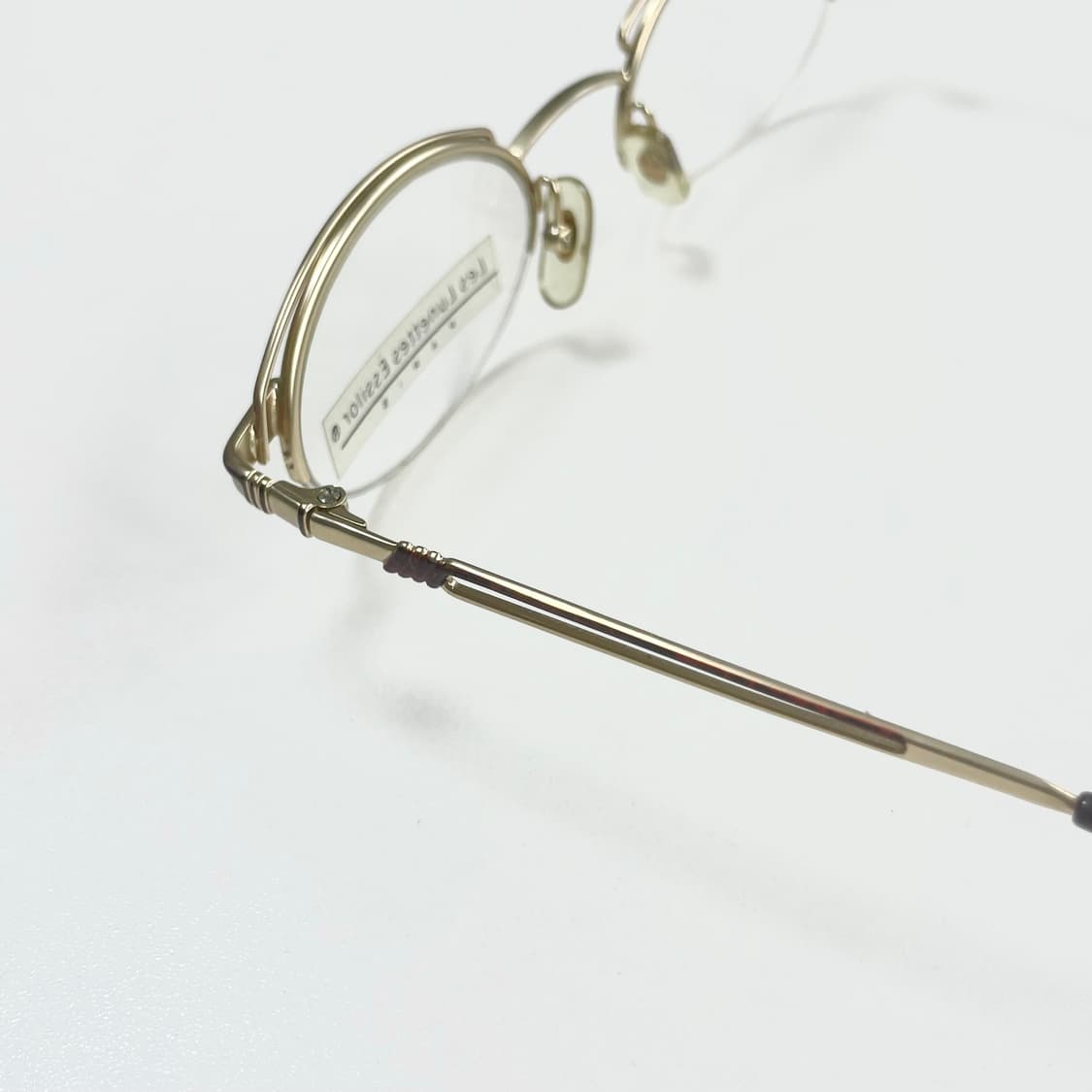 Essilor 프랑스의 하우스브랜드 에실로 사의 빈티지 반무테 안경 상품이미지5