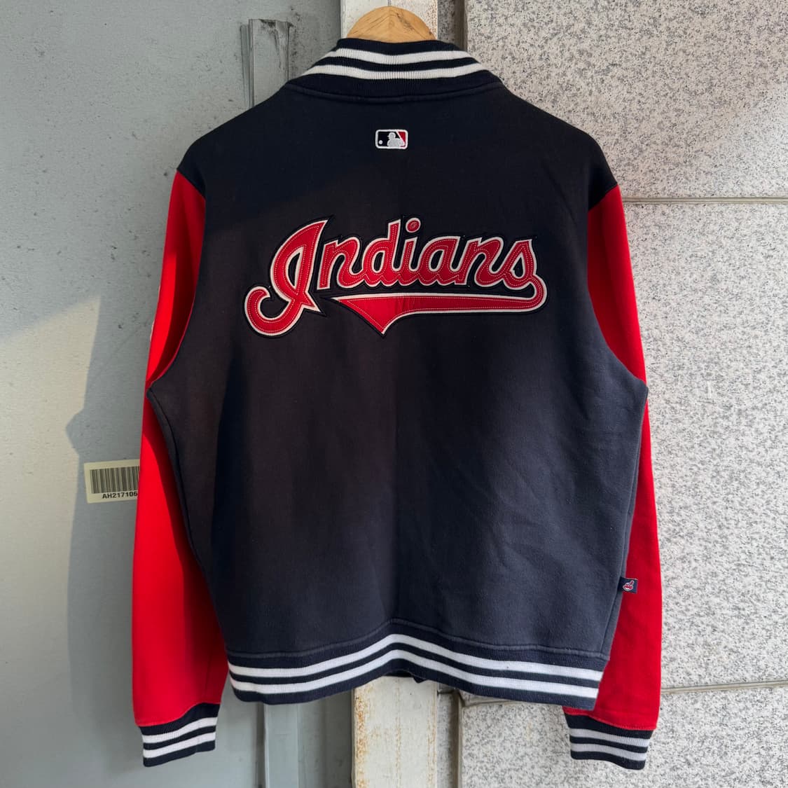 마제스틱 클리블랜드 로고 베이스볼 자켓 상품이미지3