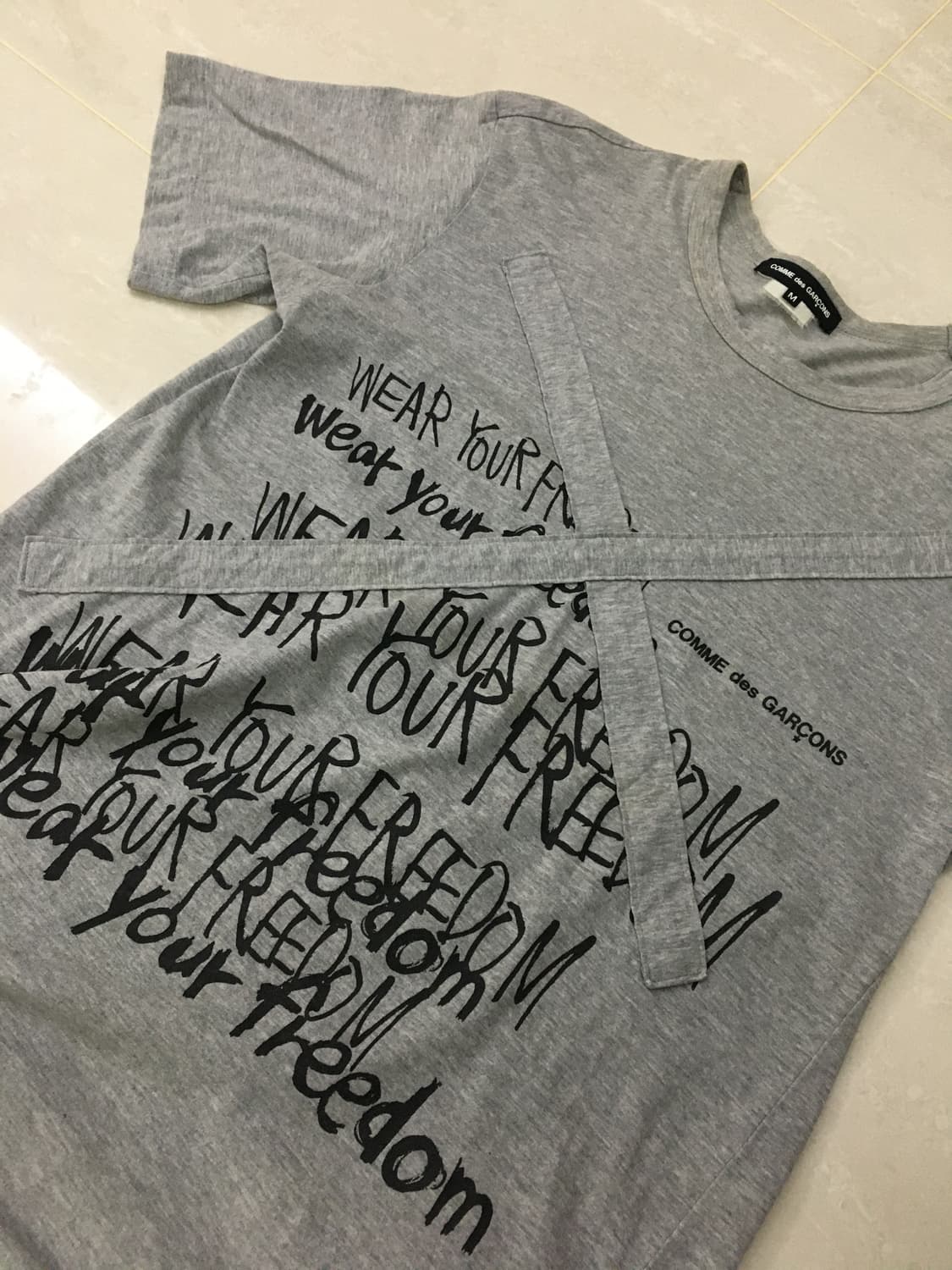 꼼데가르송 프리덤 티셔츠  상품이미지1
