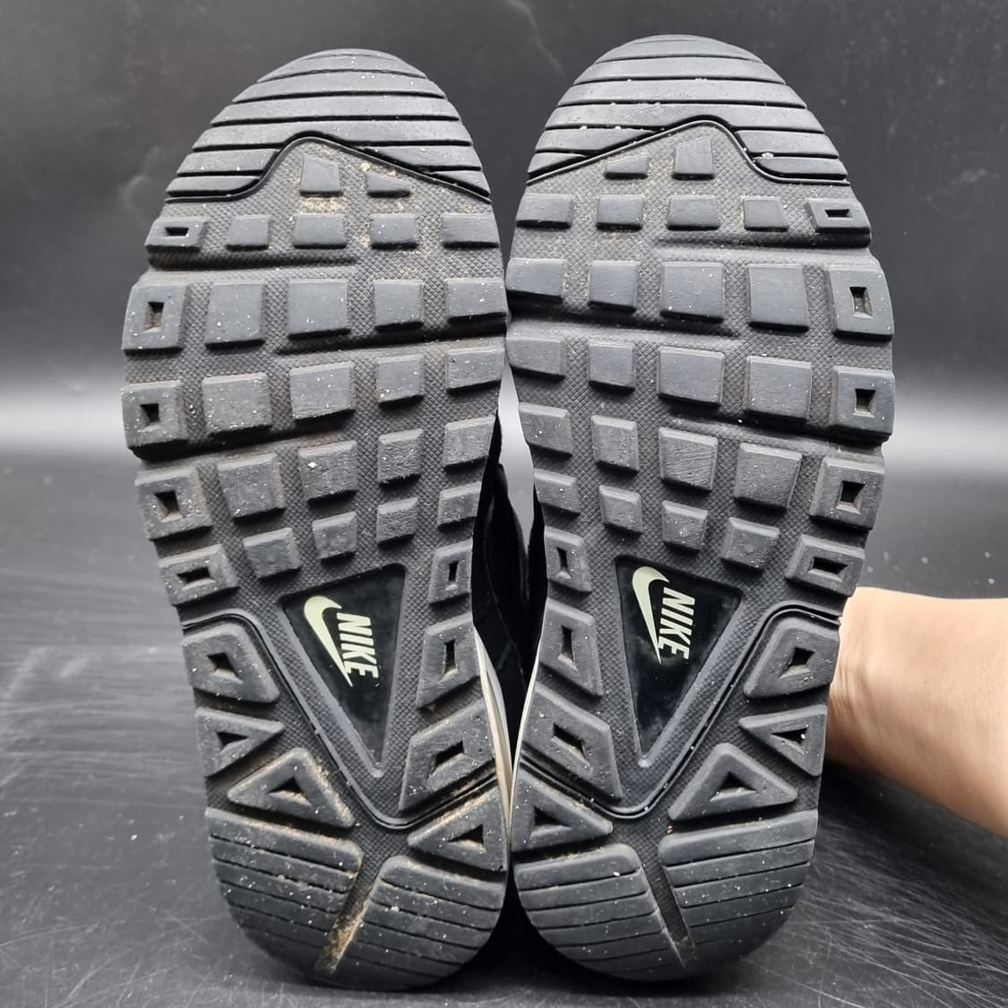 나이키 에어맥스 커맨드 여성운동화230 상품이미지3