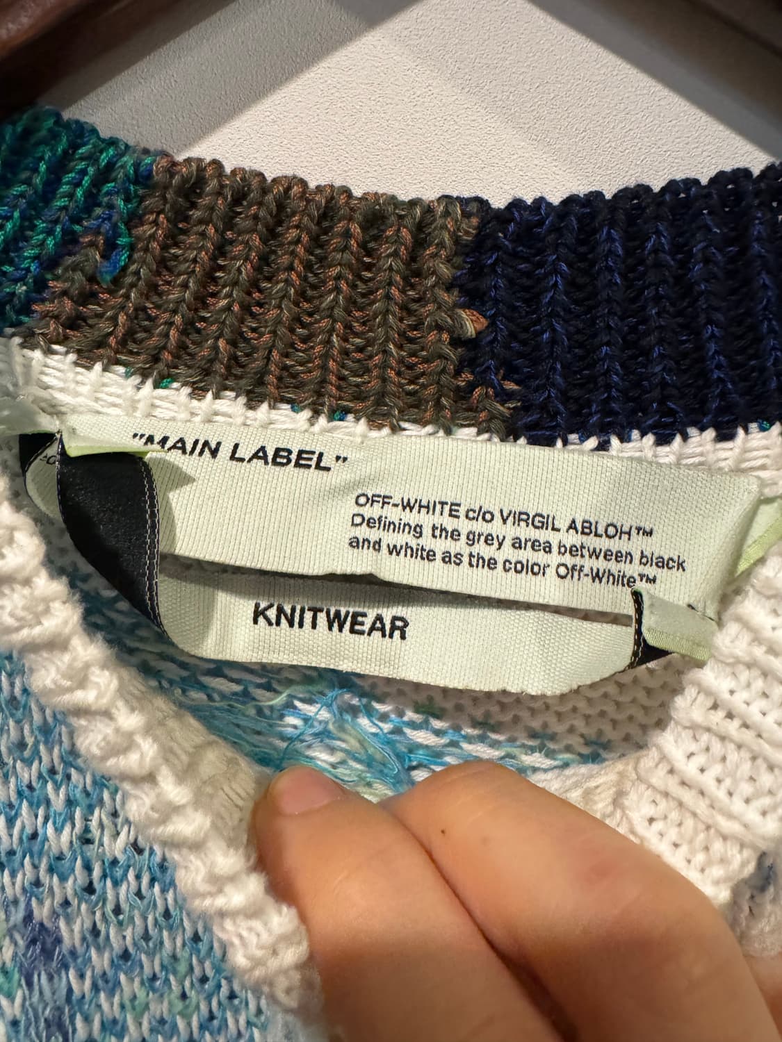 오프화이트 니트 상품이미지5