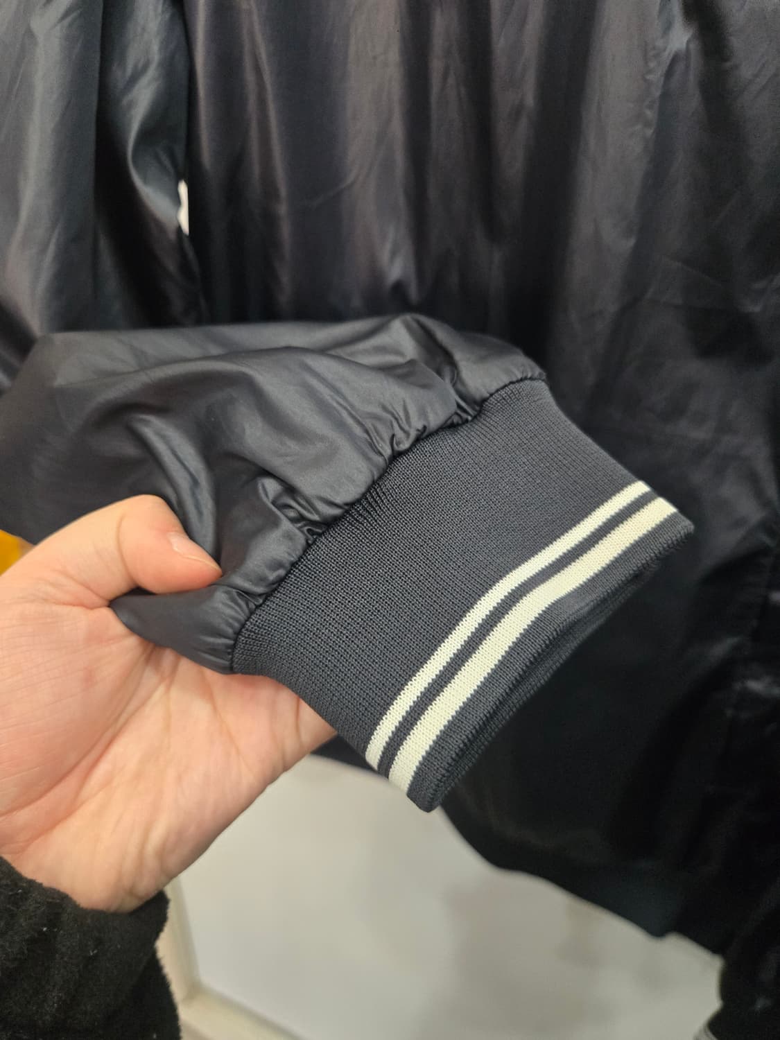 100,L )) HAZZYS 헤지스 골프 브이넥 바람막이 긴팔티셔츠~ 상품이미지3