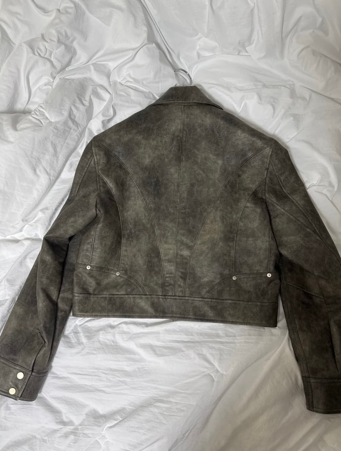 인사일런스 우먼 패널드 비건 레더 자켓 브라운 상품이미지4