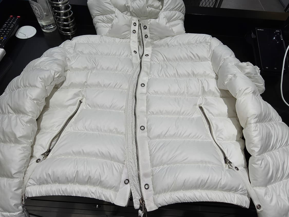 배드블러드 바이퍼 후드 푸퍼 화이트 s-새상품/하자있음 상품이미지3