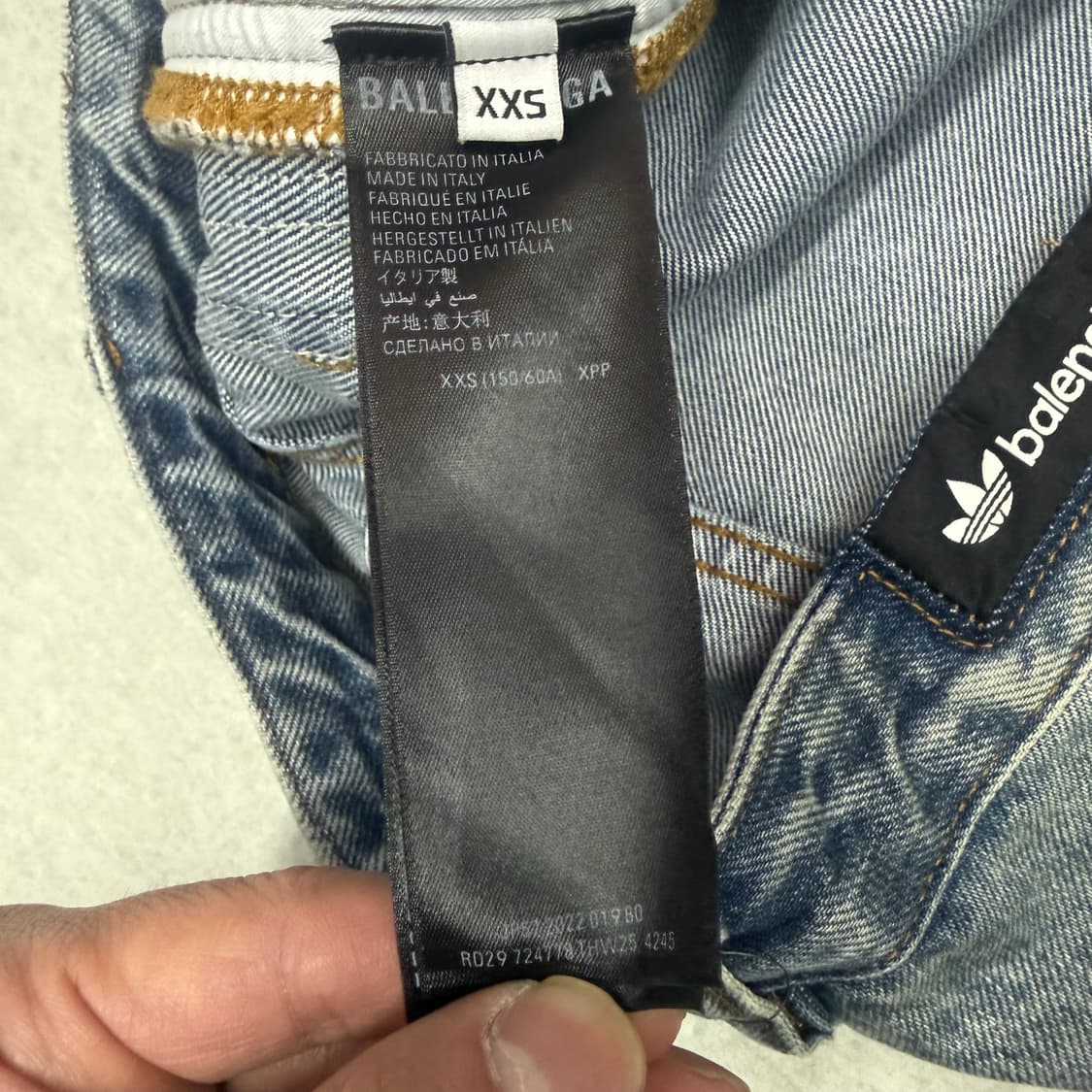 발렌시아가x아디다스 배기 트라우저 데님팬츠 연청 상품이미지9