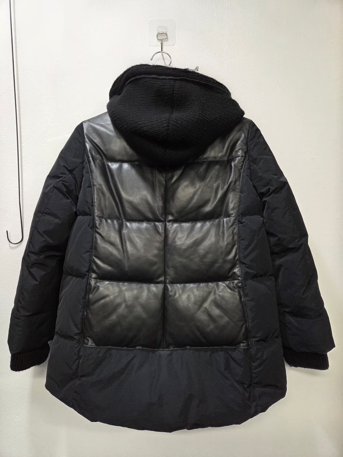 아이잗바바 양가죽 다운 패딩 블랙 후드 점퍼85 상품이미지5