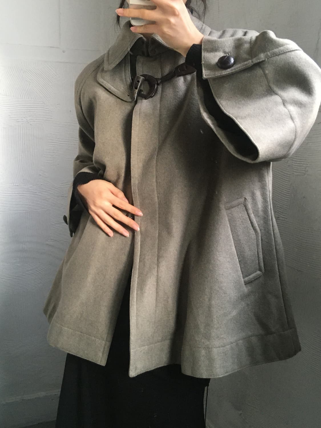 Gloverall 글로버올 그레이 하프 케이프 코트 상품이미지2