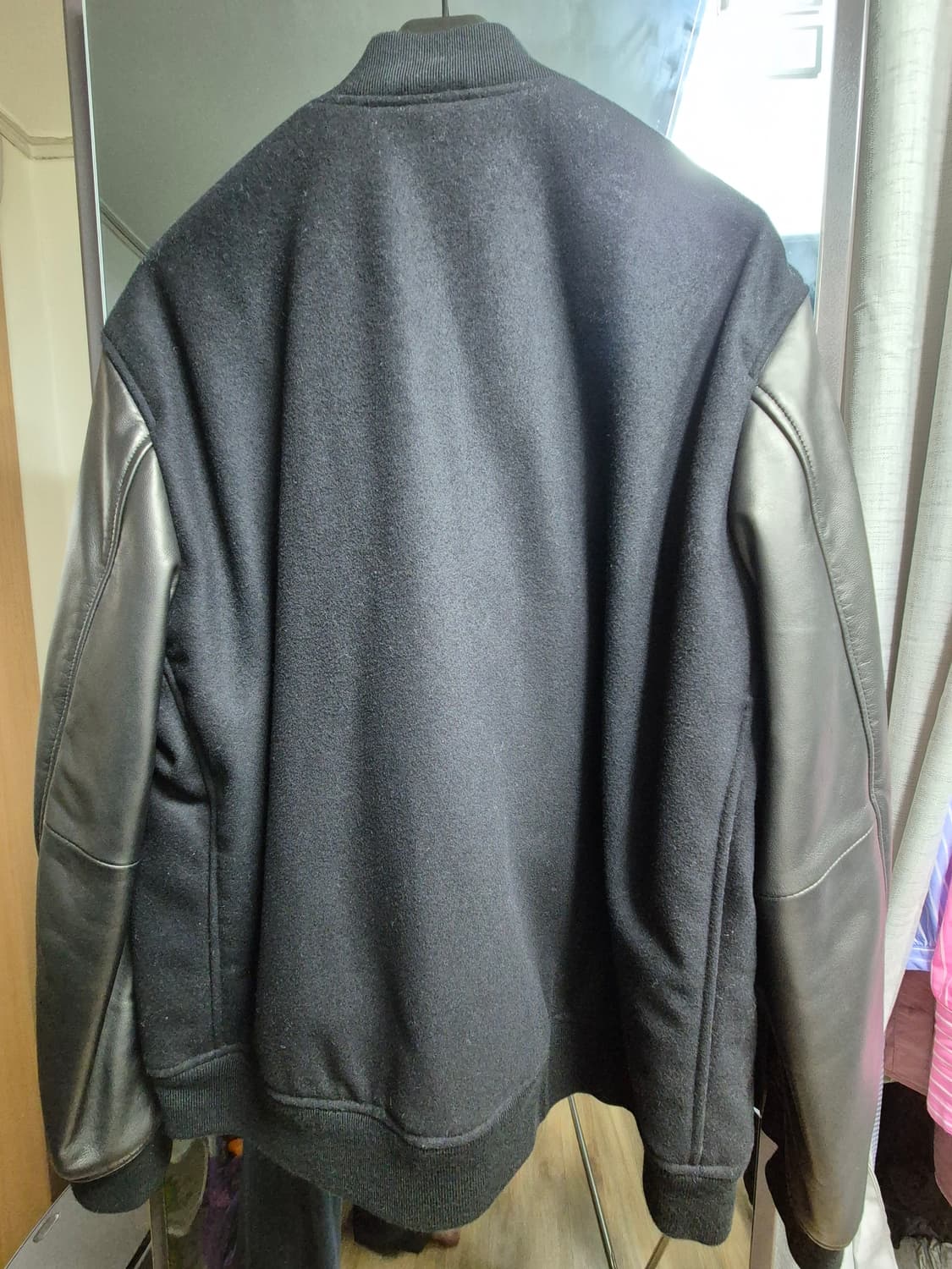 띠어리 가죽 스타디움 자켓 XL 상품이미지2