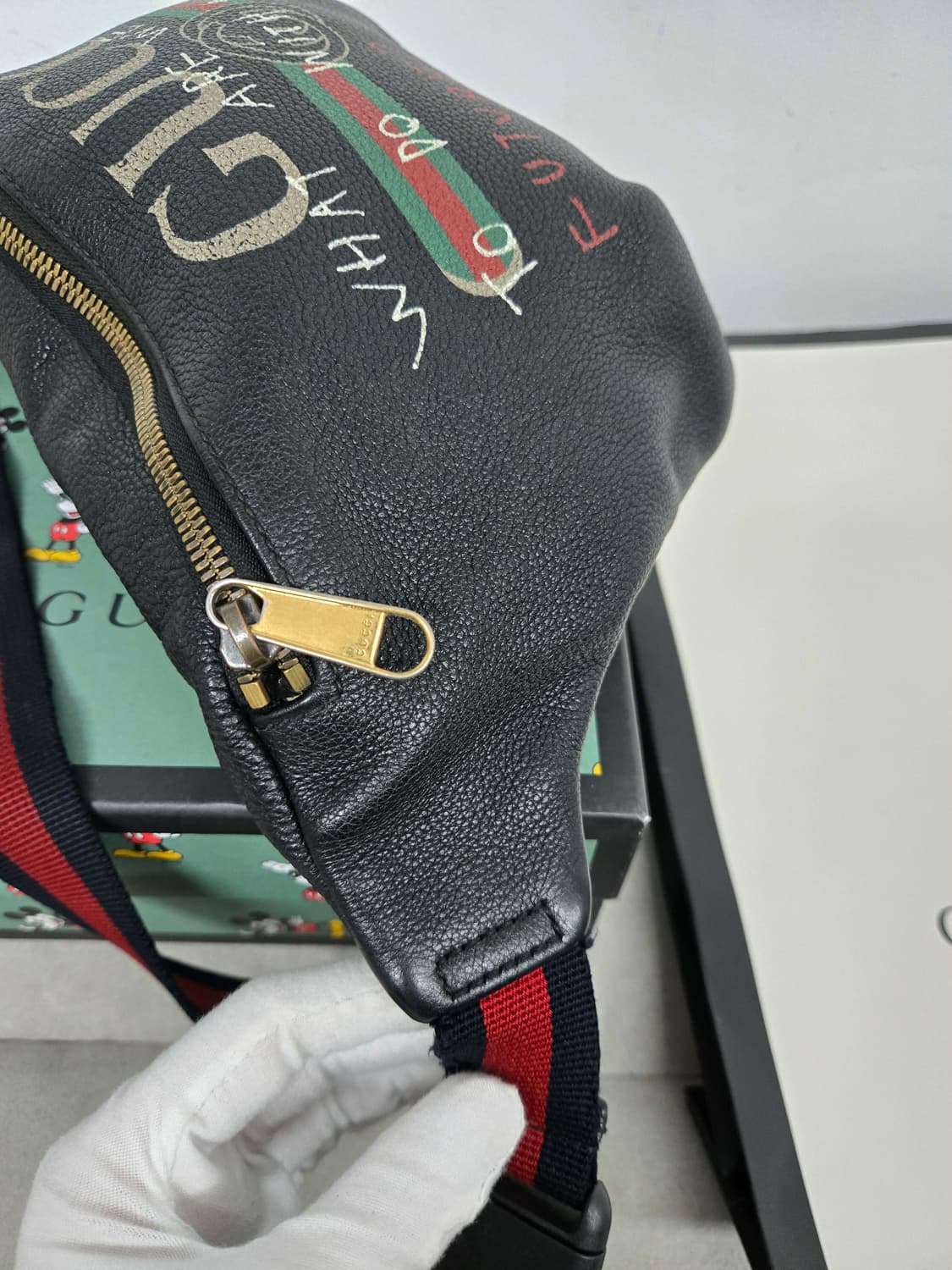 [보증서 정품] 구찌 띠로고 벨트백 상품이미지2