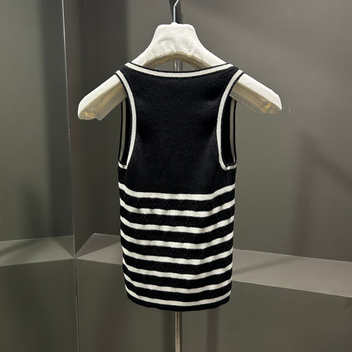 샤넬 CC로고 스트라이프 니트탑 상품이미지5