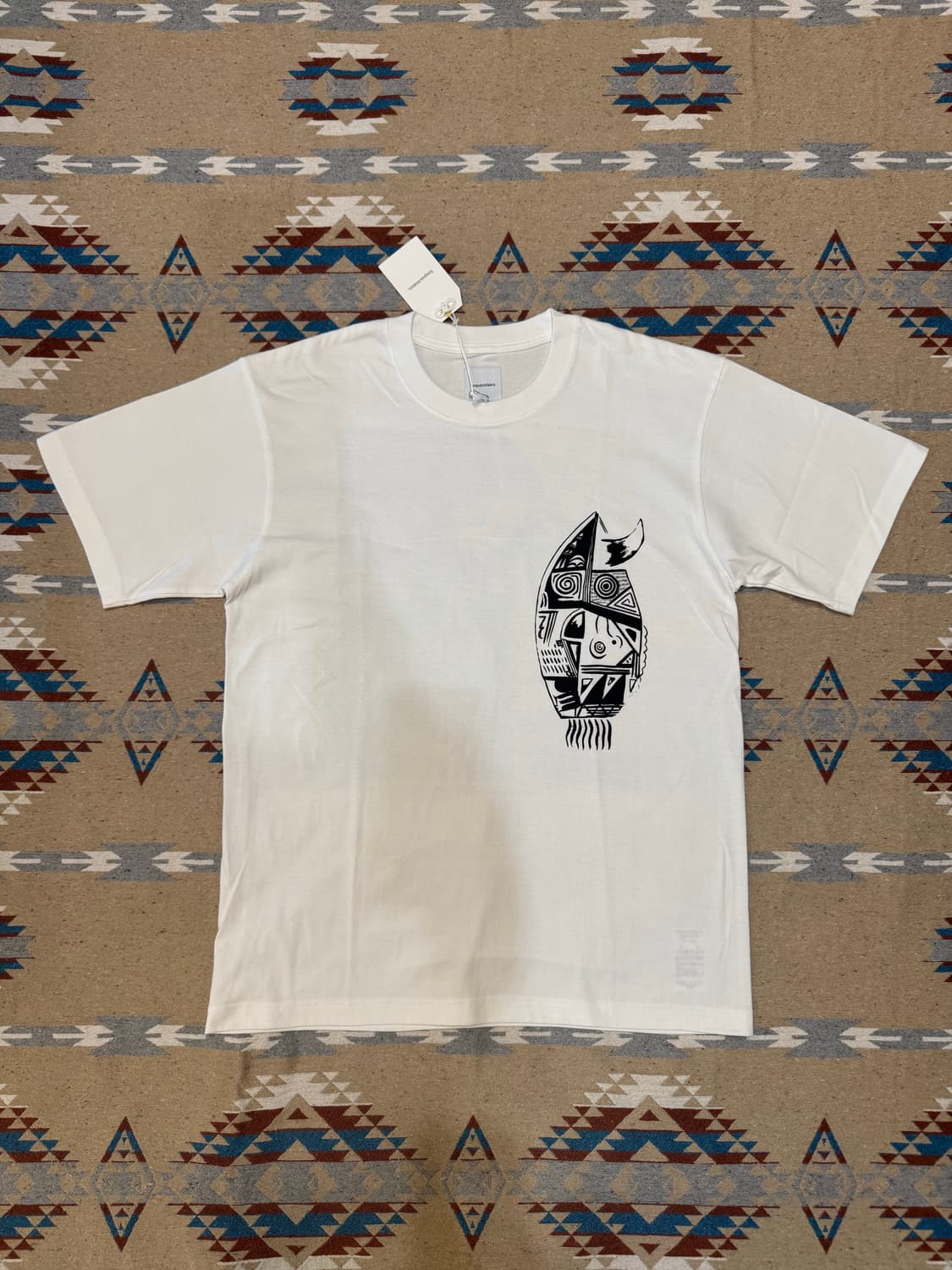 [L] 사스콰치패브릭스 PRIMITIVE MASK 티셔츠 화이트 상품이미지1