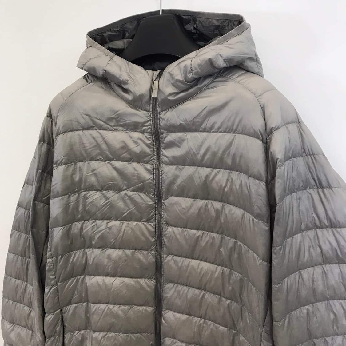 유니클로 울트라라이트 후드다운 그레이 [2XL] 상품이미지2