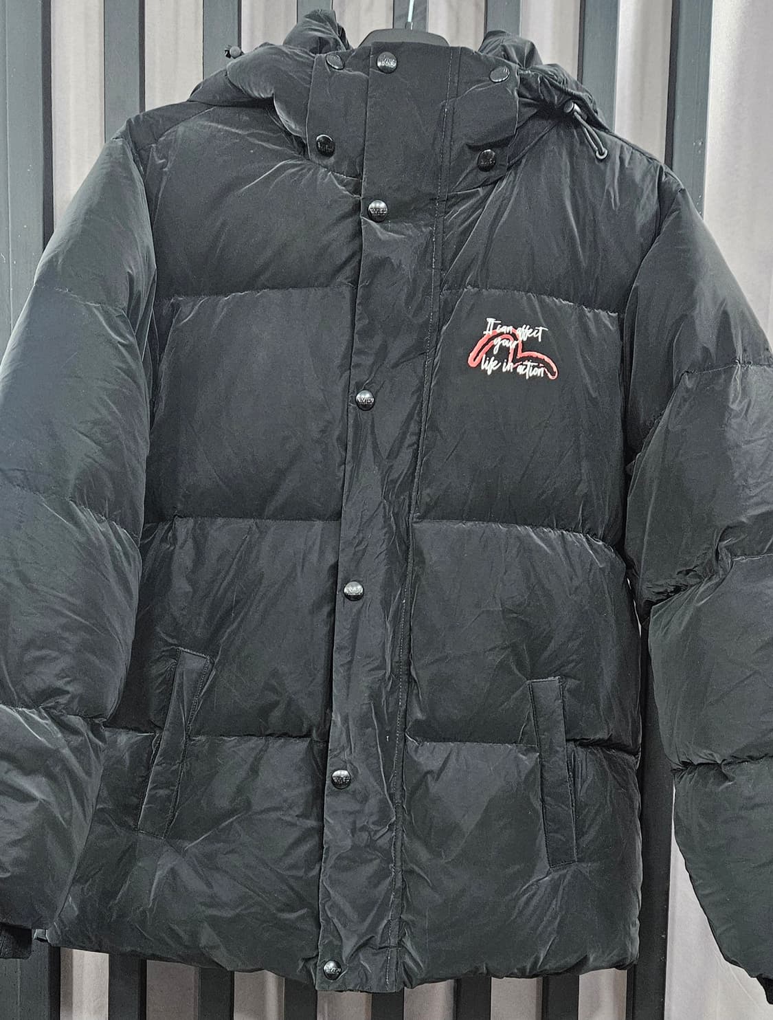 (남녀공용)에비수 레귤러핏 등판 그래피티 덕다운 점퍼 S 상품이미지1