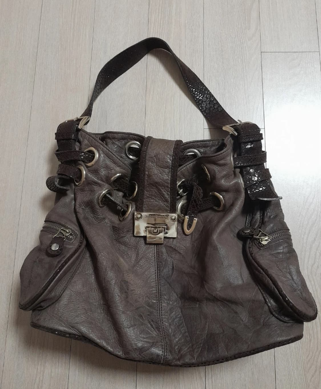 지미추 레더 링 백(Jimmy Choo Ring Bag) 상품이미지2