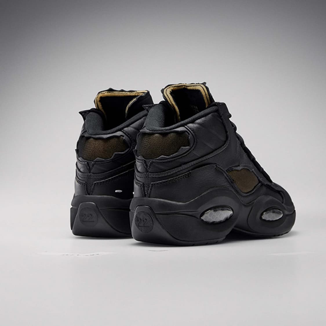 메종 마르지엘라 리복 콜라보 퀘스천 미드 블랙 하이탑 스니커즈 상품이미지6